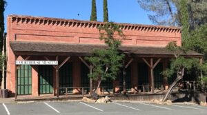 Photo of old courthouse at Shasta State Historical Park